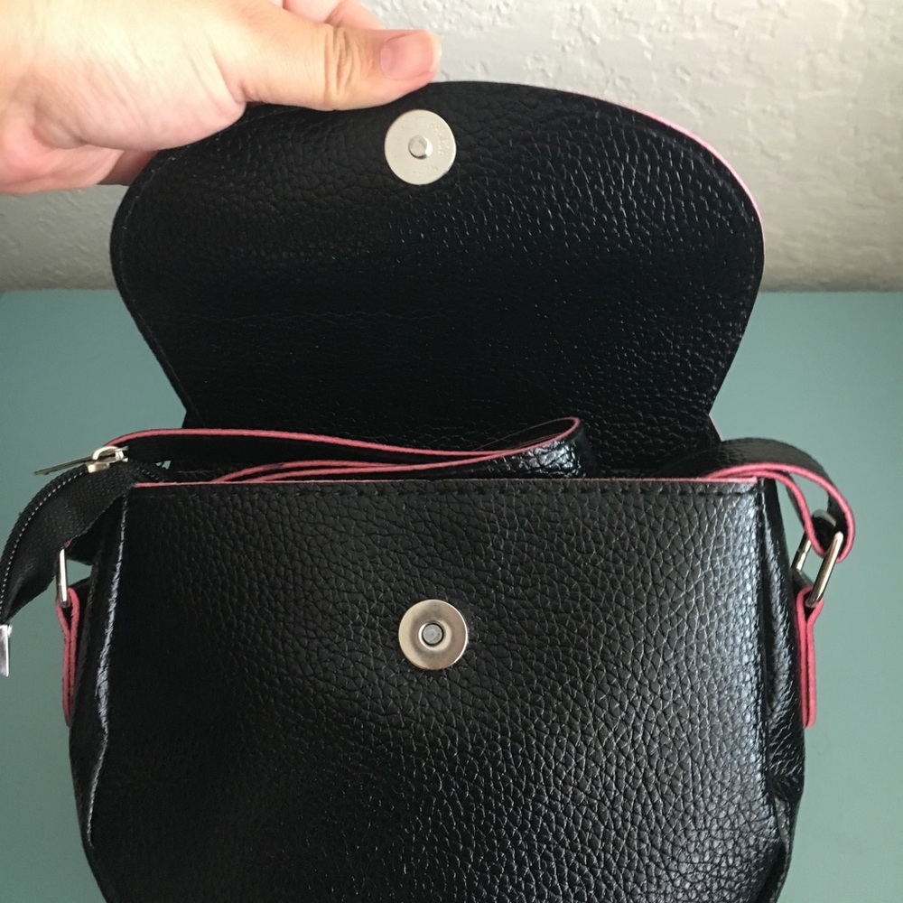LAST ONE Faux Leather Small Black Kitty Crossbody - Picture 3 of 3